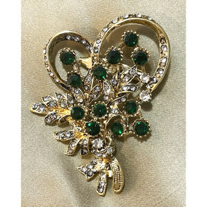 NWOT Gold Tone Green Crystal Rhinestone Flower Spray Brooch Pin Costume Jewelry